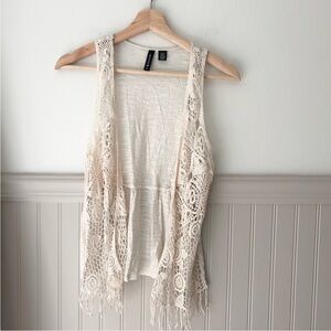 Full Tilt Cream Lace Crochet Fringe Vest Size Large Girl